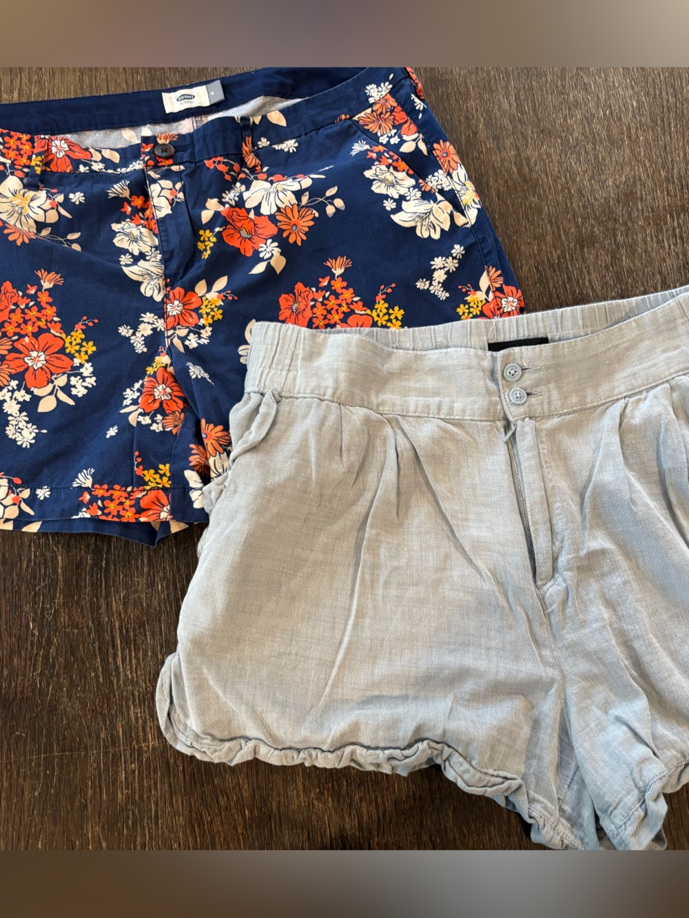 Women’s shorts lot (16)